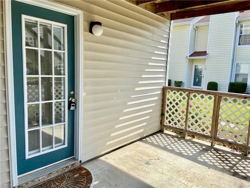4160 Thalia Station Cir, Virginia Beach, VA, 23452-1749 | Card Image