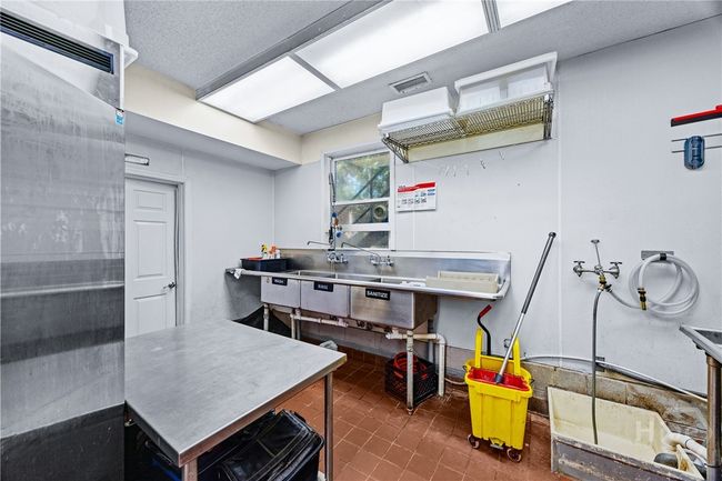 Laughing Boar Kitchen | Image 36