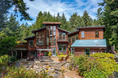 2737 Anchor Way, Pender Island, BC, V0N2M2 | Card Image