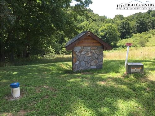 14 American Dr, Piney Creek, NC, 28663 | Card Image