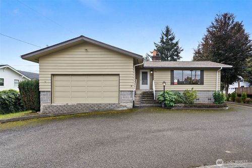 1016 Mellen St, Centralia, WA, 98531-1172 | Card Image