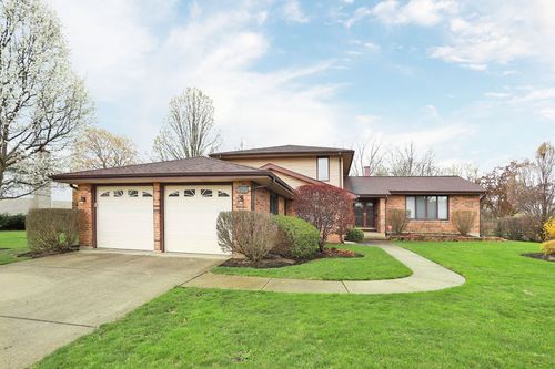 740 Ruskin Dr, Elk Grove Village, IL, 60007-3359 | Card Image