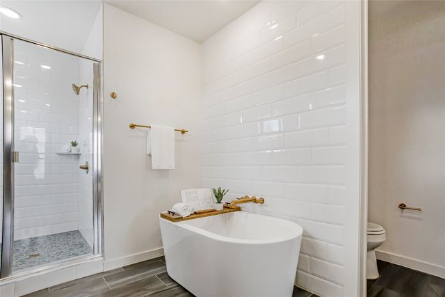 APT-17 - 2624 Metcalfe Rd, Condo with 3 bedrooms, 4 bathrooms and 2 parking in Austin TX | Image 24