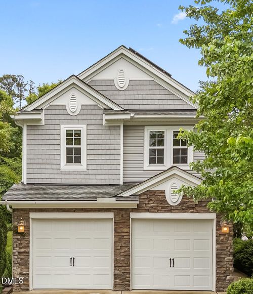 4000 Remington Oaks Cir, Cary, NC, 27519-8748 | Card Image