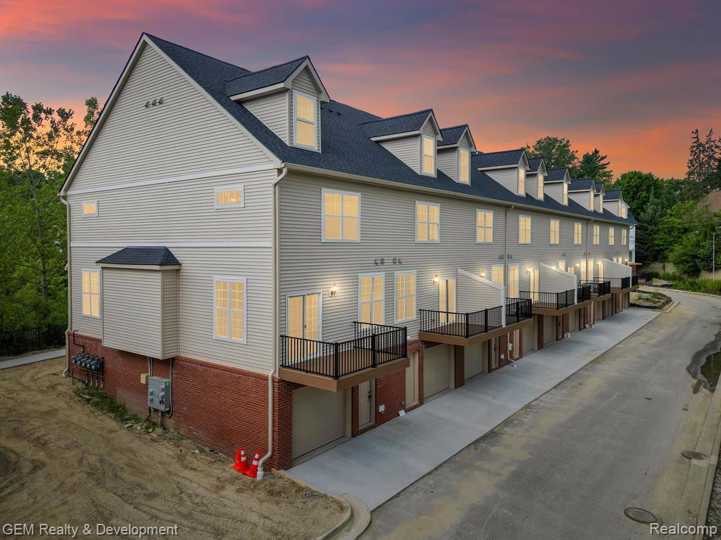 Village Ln, Milford, MI 48381 #1