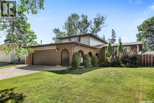 10 Selkirk Cres, Regina, SK, S4S6J4 | Card Image