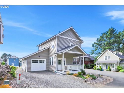 2073 Ne Mulberry Loop, Lincoln City, OR, 97367-9531 | Card Image