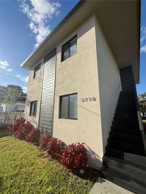 2-3712 Nw 13th Pl, Miami, FL, 33142-5521 | Card Image