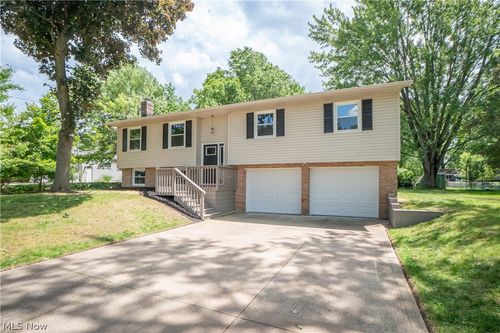 1108 Maple St, Tallmadge, OH, 44278-2554 | Card Image