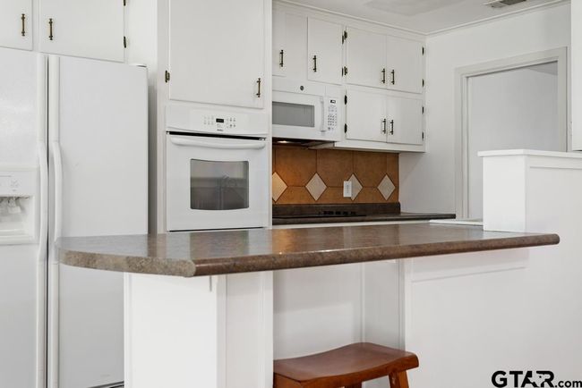 2213 Suanne Dr, House other with 3 bedrooms, 2 bathrooms and null parking in Tyler TX | Image 10