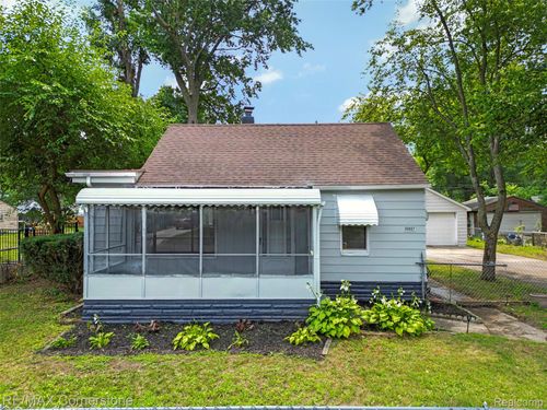 36007 Schley Ave, Westland, MI, 48186-8310 | Card Image