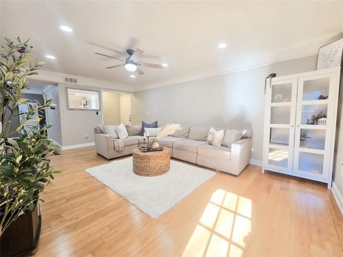 apt-i18-6851 Roswell Rd, Sandy Springs, GA, 30328-2477 | Card Image