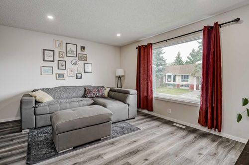 84 Falconridge Pl Ne, Calgary, AB, T3J1A6 | Card Image