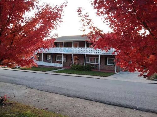 101-121 N Church St, Clayton, GA, 30525-6721 | Card Image