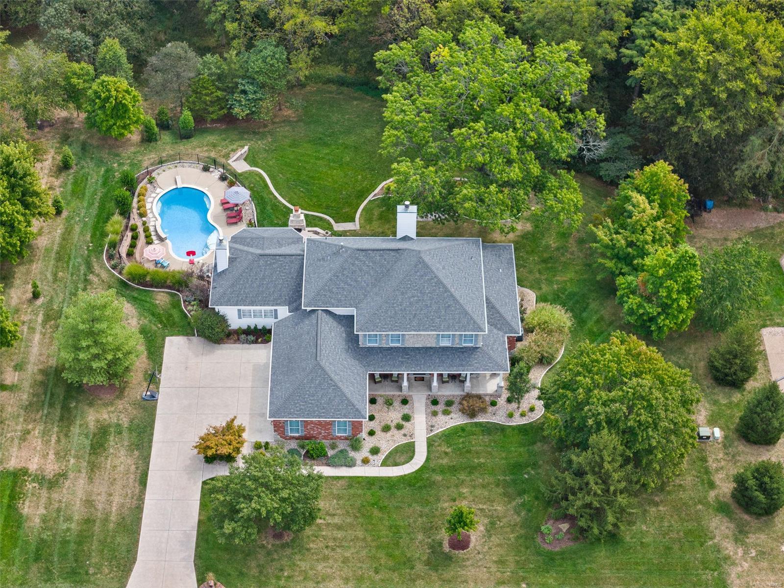 Perceval Dr, Weldon Spring, MO 63304