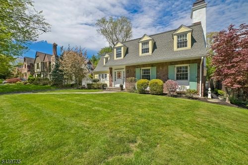 11 Hawthorne Rd, Short Hills, NJ, 07078-3403 | Card Image