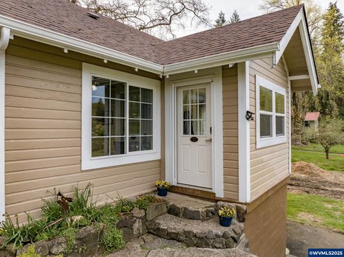 2075 Ne Mossy Lp, Toledo, OR, 97391 | Card Image