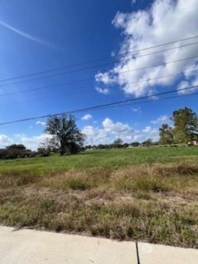 708 Winchester Trl, Home with 0 bedrooms, 0 bathrooms and null parking in Angleton TX | Image 17