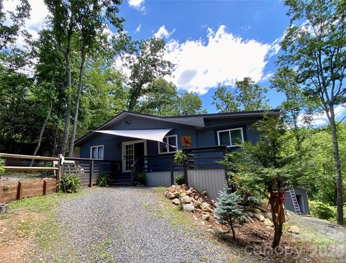 384 Bear Cub Dr, Spruce Pine, NC, 28777-0559 | Card Image
