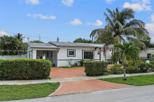 17155 Nw 37th Ct, Miami Gardens, FL, 33055-4501 | Card Image