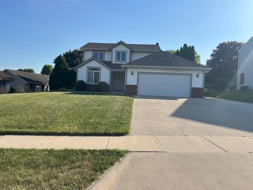 241 Quail Circle, West Bend, WI, 53095 | Card Image