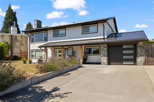 34 Mclean St, Campbell River, BC, V9W2L9 | Card Image