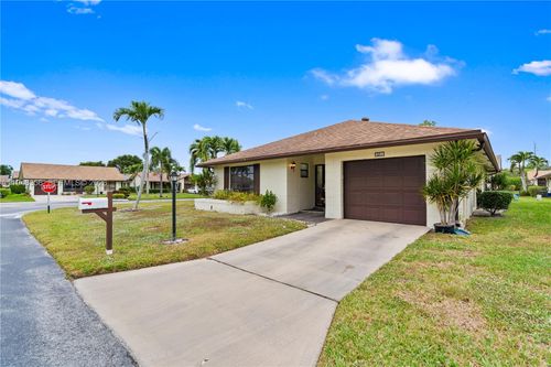 6109 S Ambertree Ln, Green Acres, FL, 33463 | Card Image
