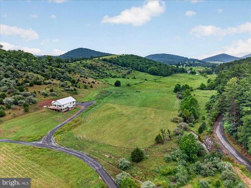 720 Gooney Manor Loop, BENTONVILLE, VA, 22610 | Card Image