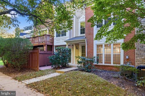 171-4323 Runabout Ln, FAIRFAX, VA, 22030-7944 | Card Image