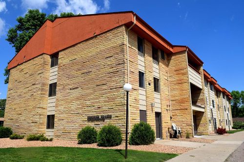 1173 Dewey St, Wabasso, MN, 56293-1500 | Card Image