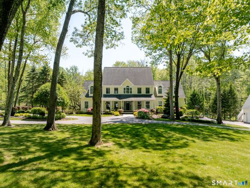 31 Aunt Pattys Ln W, Bethel, CT, 06801-2901 | Card Image