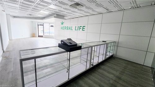 9-1447 Upper Ottawa St, Hamilton, ON, L8W3J6 | Card Image