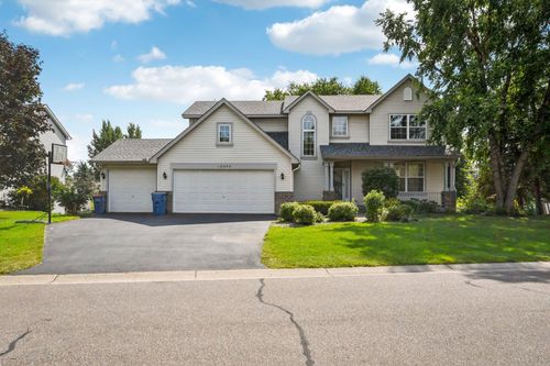 18245 46th Ave N, Plymouth, MN, 55446-1905 | Card Image