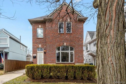 960 Davis Ave, Birmingham, MI, 48009-2072 | Card Image