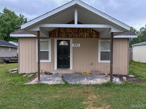 605 Don St, Poplar Bluff, MO, 63901-6317 | Card Image