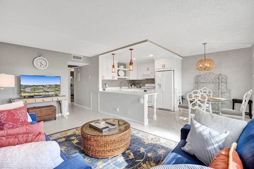 4018-4018 Wolverton A, Boca Raton, FL, 33434-4508 | Card Image