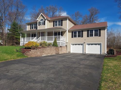 71 Eagle Dr, Dudley, MA, 01571-6040 | Card Image