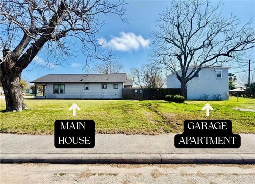 429 W 2nd St, Freeport, TX, 77541-5752 | Card Image