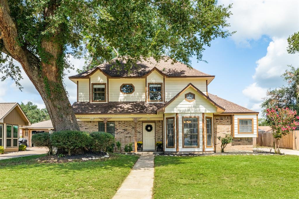 Daffodil Ct, Lake Jackson, TX 77566