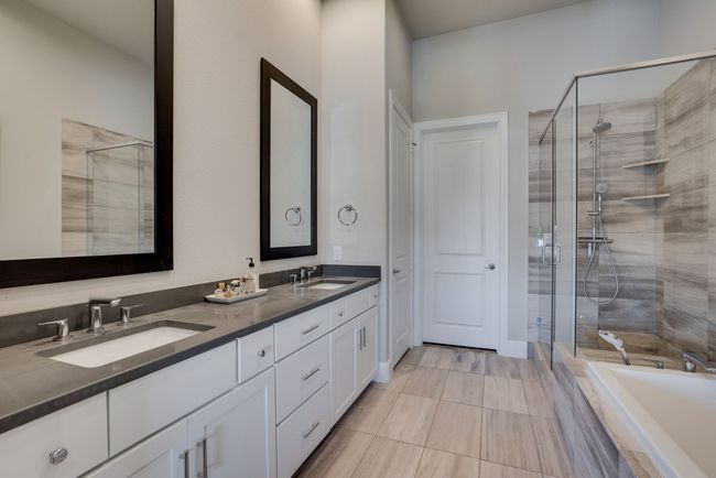 14985 Oak St, Townhouse with 3 bedrooms, 4 bathrooms and null parking in Addison TX | Image 28