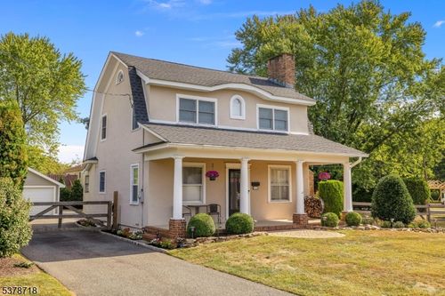 29 Mapledale Ave, Succasunna, NJ, 07876-1643 | Card Image