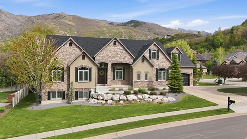 8230 Deer Run Way, South Weber, UT, 84405-7160 | Card Image