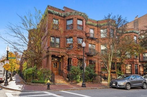 136 Saint Botolph St, Boston, MA, 02115-5200 | Card Image