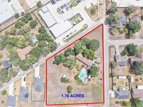 202 Broadmoor St, Victoria, TX, 77904-1420 | Card Image