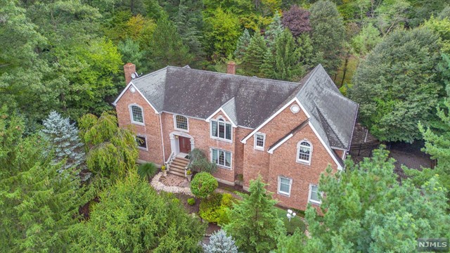 Alize Dr, Kinnelon, NJ 07405