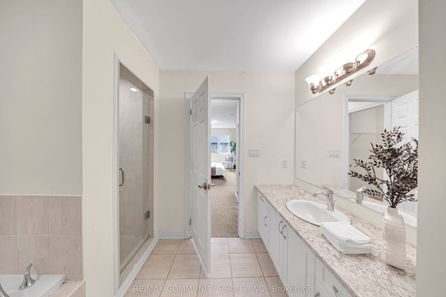 2205 Grainger Loop, House attached with 4 bedrooms, 3 bathrooms and 1 parking in Innisfil ON | Image 16