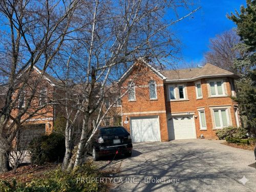 32 Brownstone Circle, Vaughan, ON, L4J7P4 | Card Image
