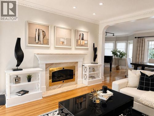 4177 W 15th Ave, Vancouver, BC, V6R3A4 | Card Image