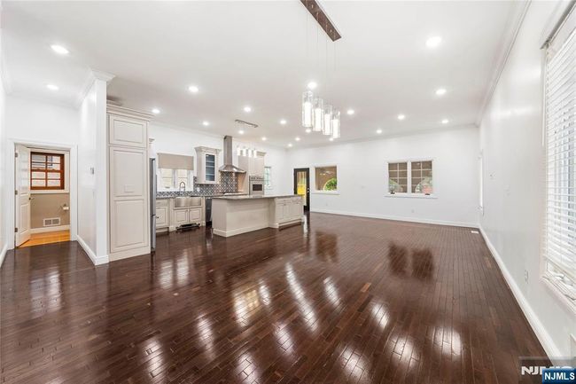801 W End Ave, House other with 4 bedrooms, 4 bathrooms and null parking in Cliffside Park NJ | Image 12
