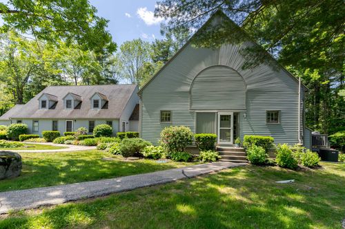 7-7 Glengarry Dr, Stratham, NH, 03885-2131 | Card Image